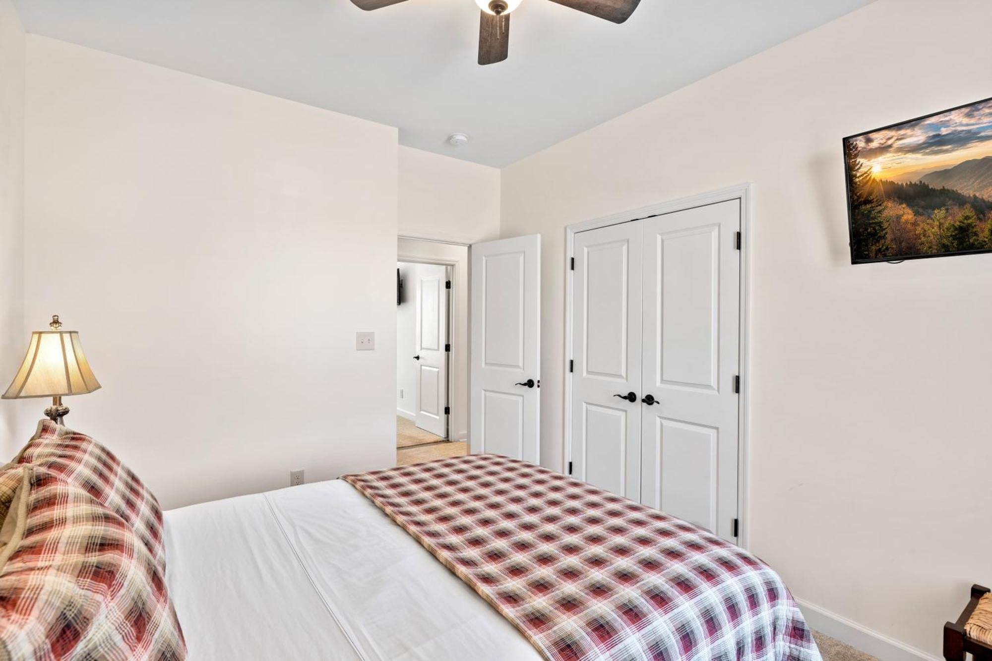 Bear Pass Is A 3 Bed 2 Bath Craftsman Style Home Located Within Walking Distance To Dt Gatlinburg Exterior photo
